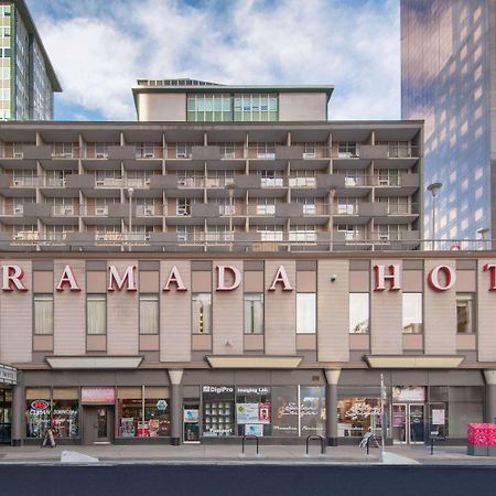 Ramada Plaza By Wyndham Calgary Downtown Hotel Exterior foto