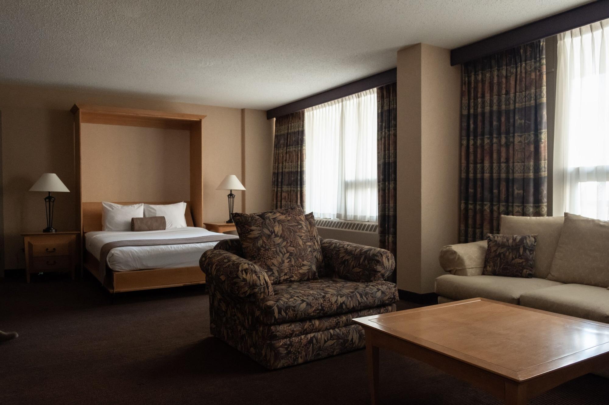 Ramada Plaza By Wyndham Calgary Downtown Hotel Exterior foto